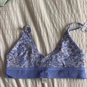 NWT lululemon ever essentials Bralette sz small